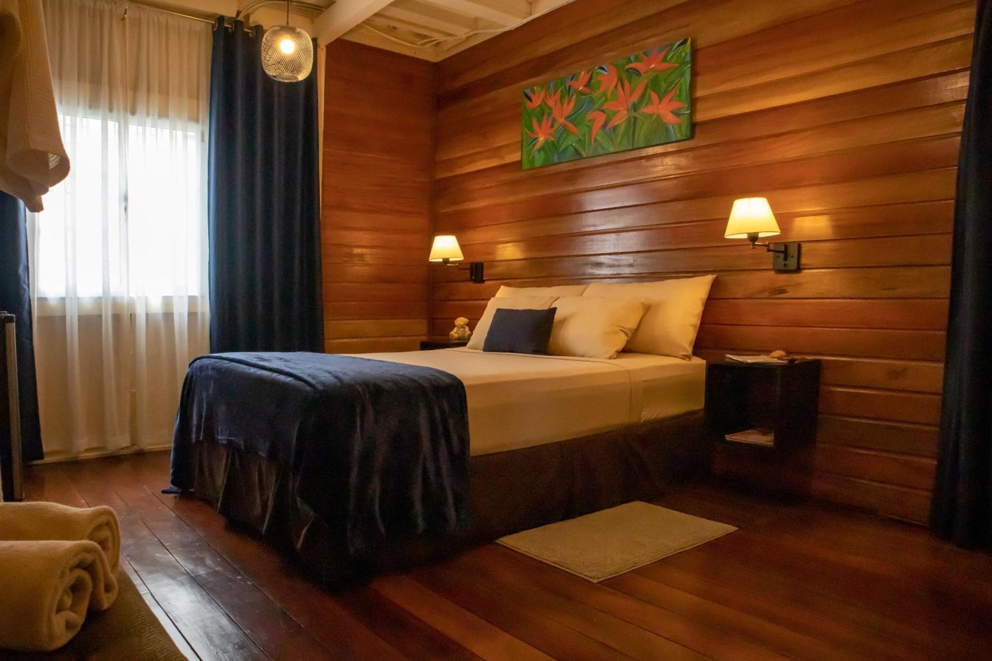 Prins Hendrik Suites ปารามารีโบ ภายนอก รูปภาพ