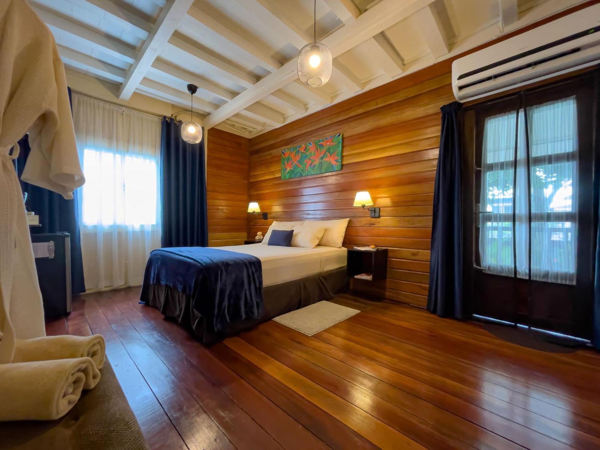Prins Hendrik Suites ปารามารีโบ ภายนอก รูปภาพ