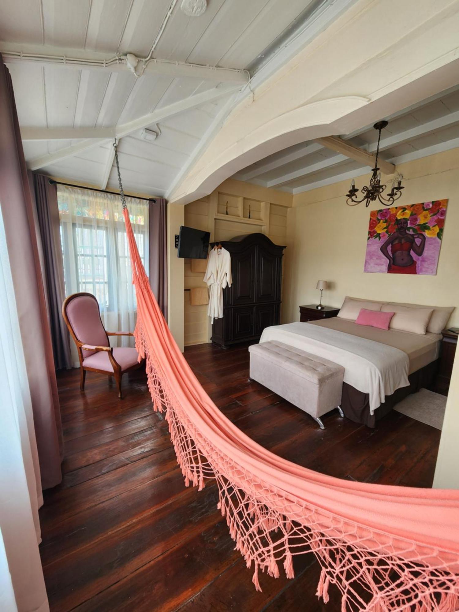 Prins Hendrik Suites ปารามารีโบ ภายนอก รูปภาพ